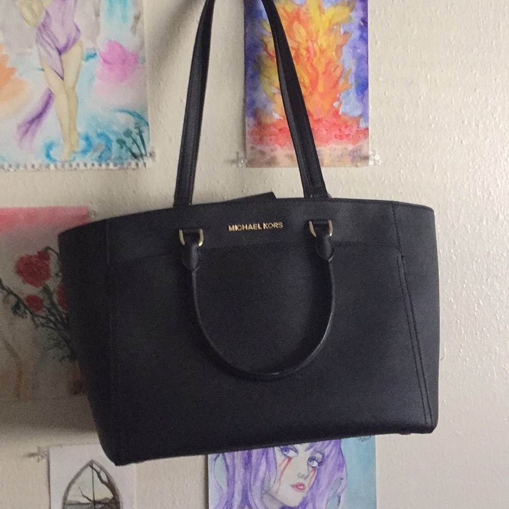 Barely worn S18 Michael Kors shoulder bag